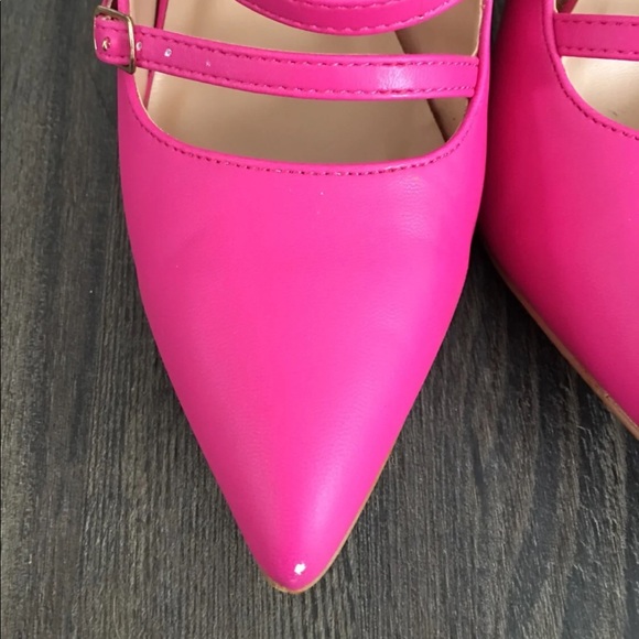 Fuchsia heels - Picture 3 of 4
